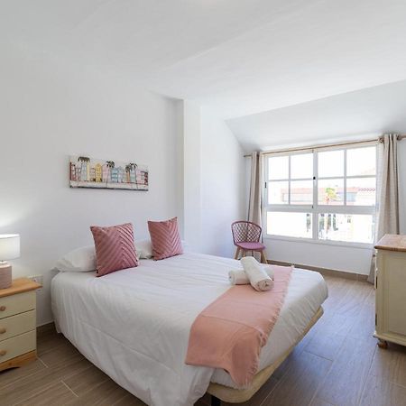 Apartamento En El Castillo Con Piscina 科斯塔卡莱塔 外观 照片
