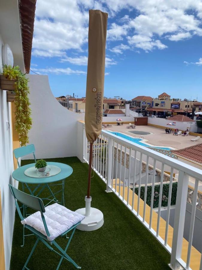 Apartamento En El Castillo Con Piscina 科斯塔卡莱塔 外观 照片