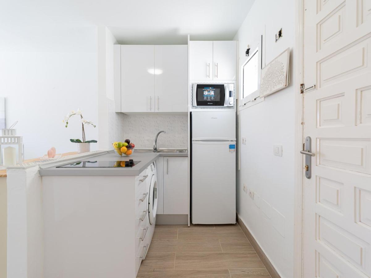 Apartamento En El Castillo Con Piscina 科斯塔卡莱塔 外观 照片