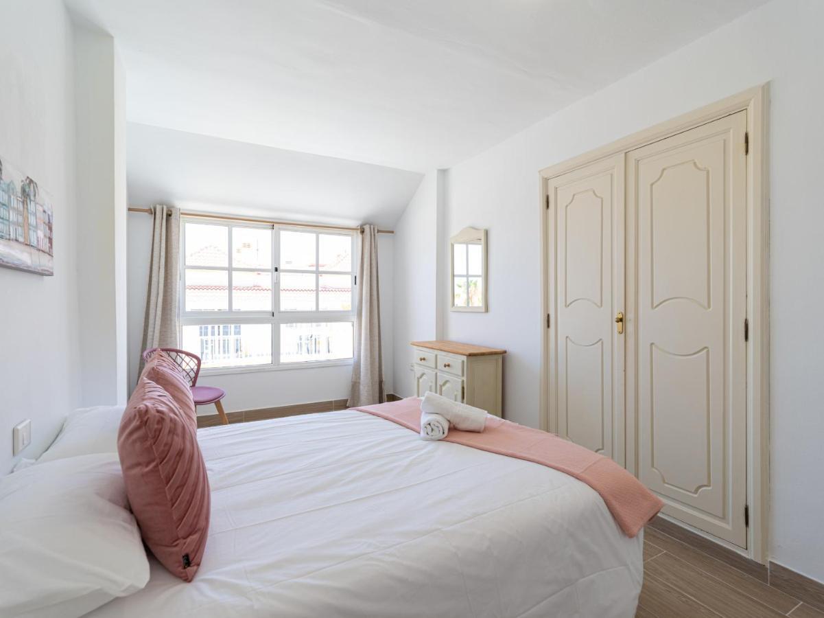 Apartamento En El Castillo Con Piscina 科斯塔卡莱塔 外观 照片