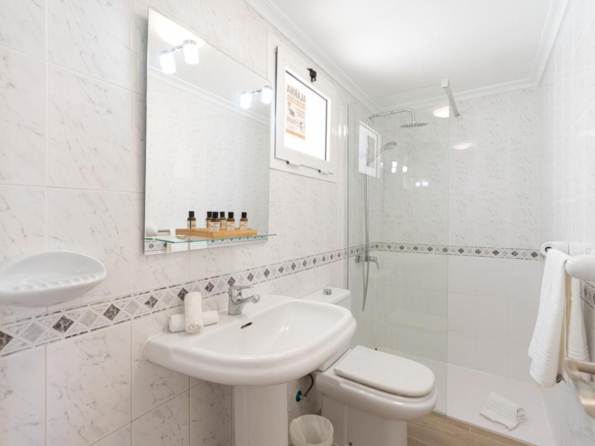 Apartamento En El Castillo Con Piscina 科斯塔卡莱塔 外观 照片